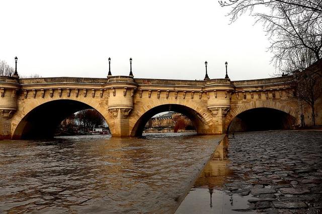 Jacques GAIMARD / Pixabay Новый мост