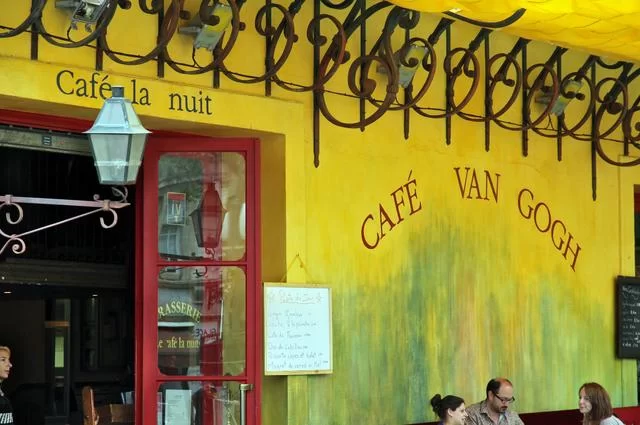 Frank Eiffert / Unsplash Любимое кафе Ван Гога