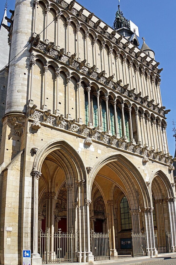 Собор Дижонской Богоматери