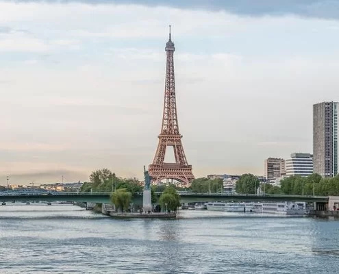 10 самых красивых мостов в Париже