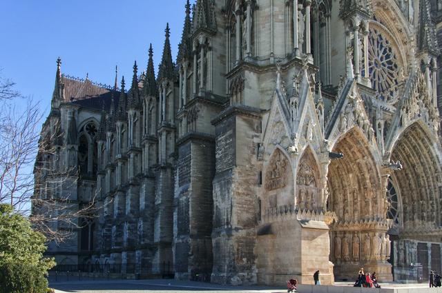 Pascal Bernardon / Unsplash Реймс