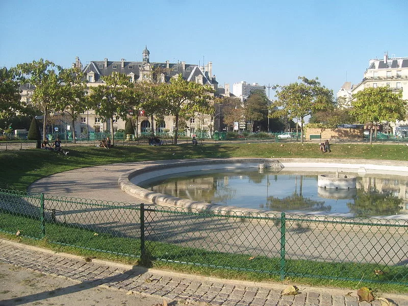 Площадь Италии