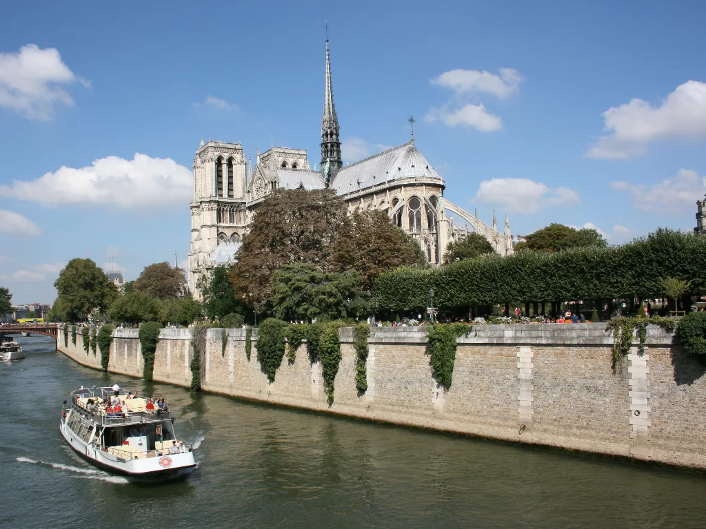 На кораблике по Сене