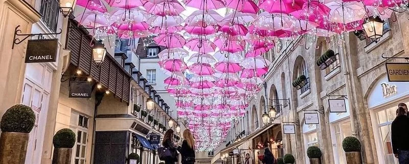 Розовые зонтики