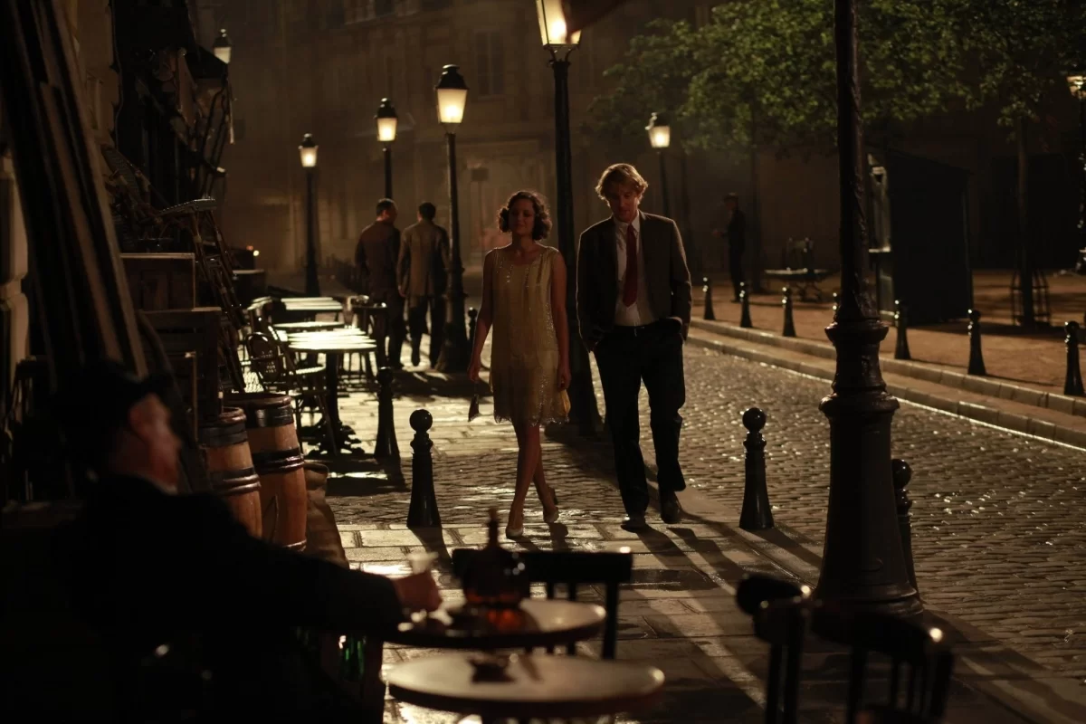 Полночь в Париже