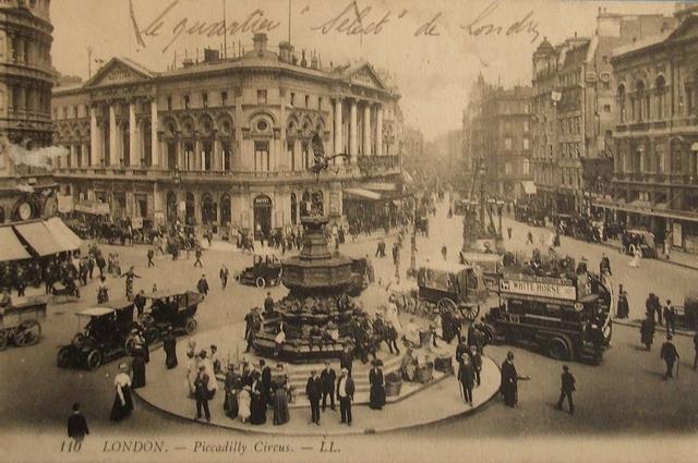 Piccadilly Circus. 1910 год Piccadilly Circus. 1910 год