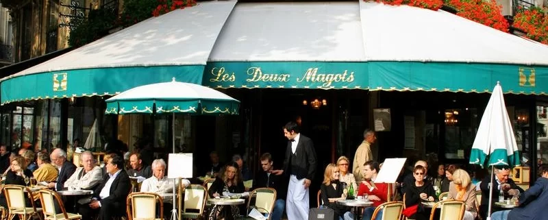 Кафе в Париже