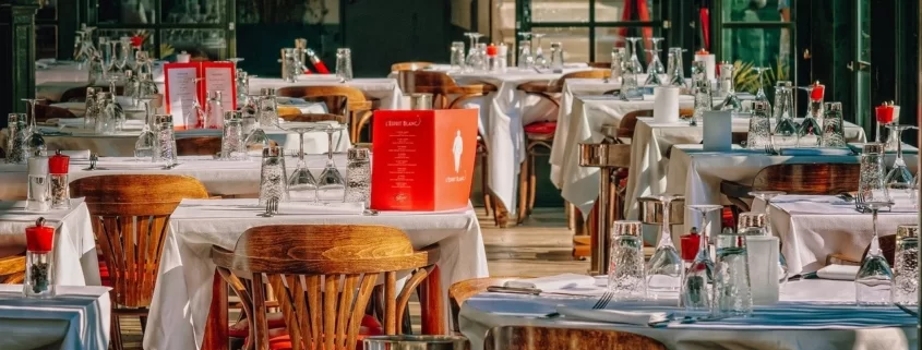 В ресторане