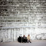 1024px-Arènes_de_Lutèce_(octobre_1977) Парижские арены