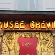 1024px-Entrée_Musée_Grévin_Paris_4 Вход в музей Гревен