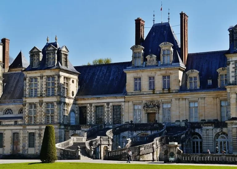 1024px-Fontainebleau_Château_de_Fontainebleau_08 Дворец Фонтенбло