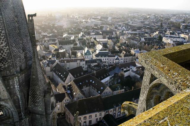 Mzximvs VdB / Flickr / CC-BY-NC-SA 2.0 Вид с башни собора на Шартр