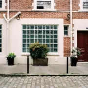 barthelemy-de-mazenod-r_zKg2rgc5g-unsplash Улица Парижа