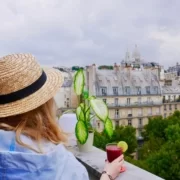 clem-around-the-corner-Km8hMclIAFw-unsplash Отель на Монмартре