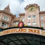 disneyland-park-452001_1920 Отель в Диснейленде