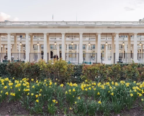 Апрель в Париже