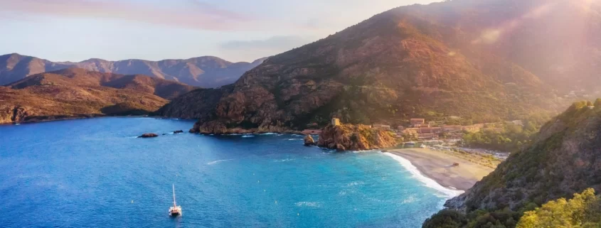 Пляж Порто на Корсике