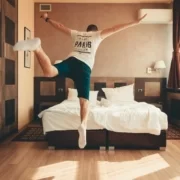 nenad-rakicevic-PFzi1nmEZRw-unsplash Номер в отеле