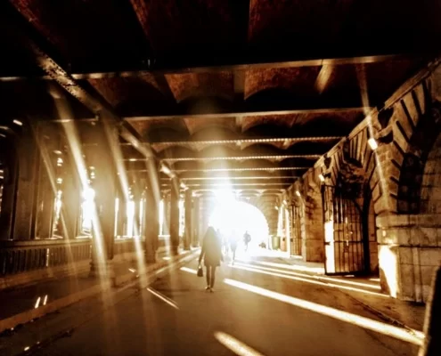 Под парижским мостом