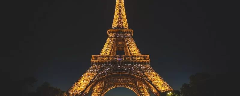 Ночь в Париже