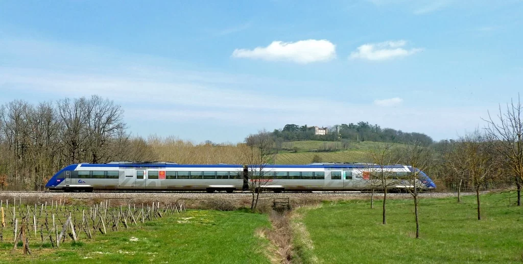 track-railway-train-transport-france-line-784713-pxhere Региональный поезд