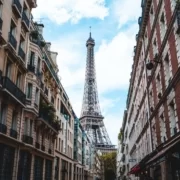 alwin-kroon-Bep6KhdzCmE-unsplash Эйфелева башня с улицы Монтессуй