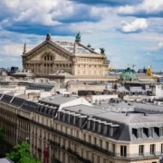 daphne-be-frenchie-oM6pJEfQxRc-unsplash Крыши Парижа