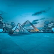 bharat-patil-B5ExIO8Ovdc-unsplash Лувр вечером