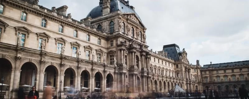 Музей Лувр в Париже