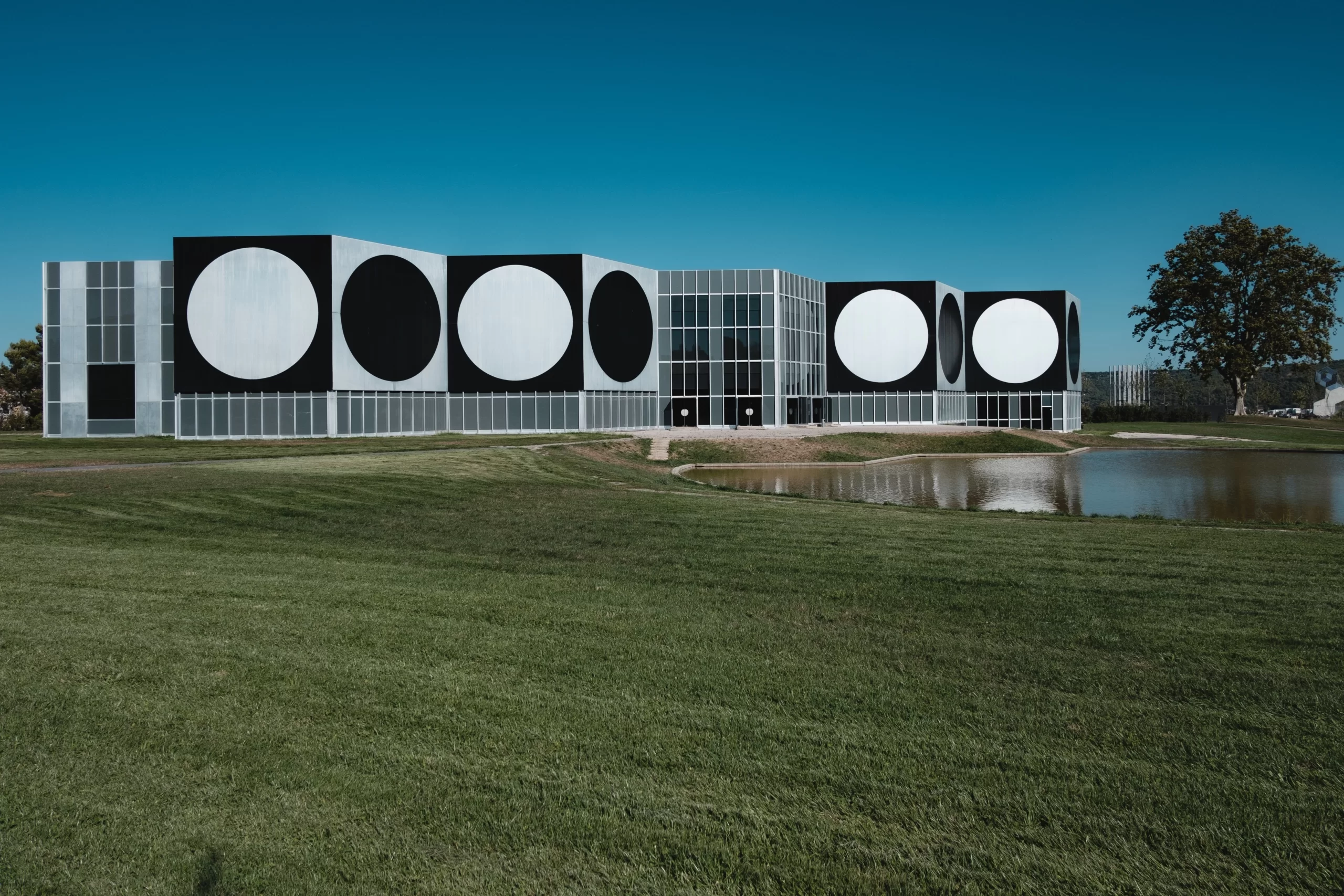 Фонд Вазарели, Экс-ан-Прованс Достопримечательности Экс-ан-Прованса