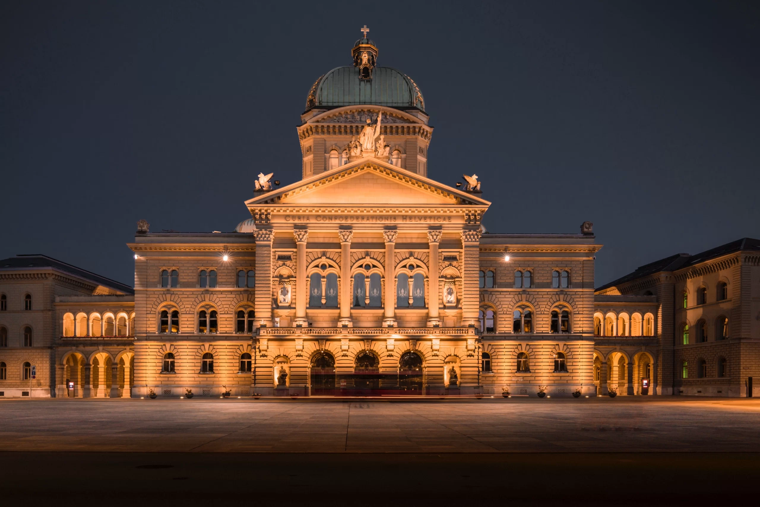 Федеральный дворец (Bundeshaus)