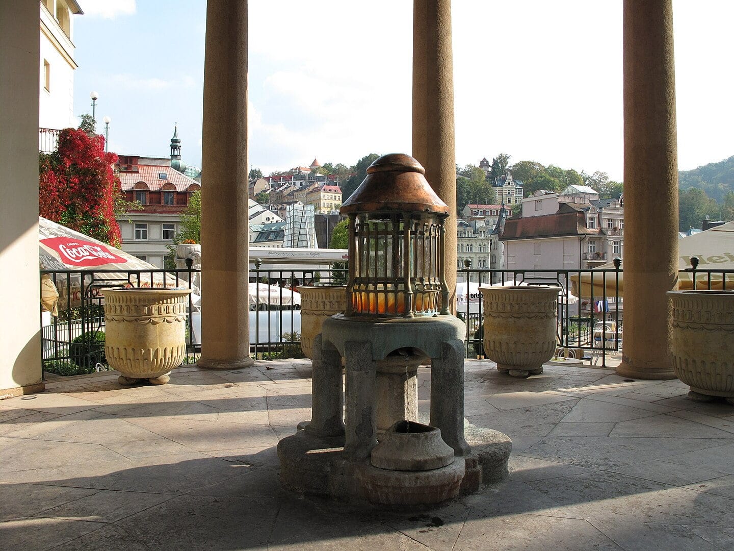 Верхний замковый источник