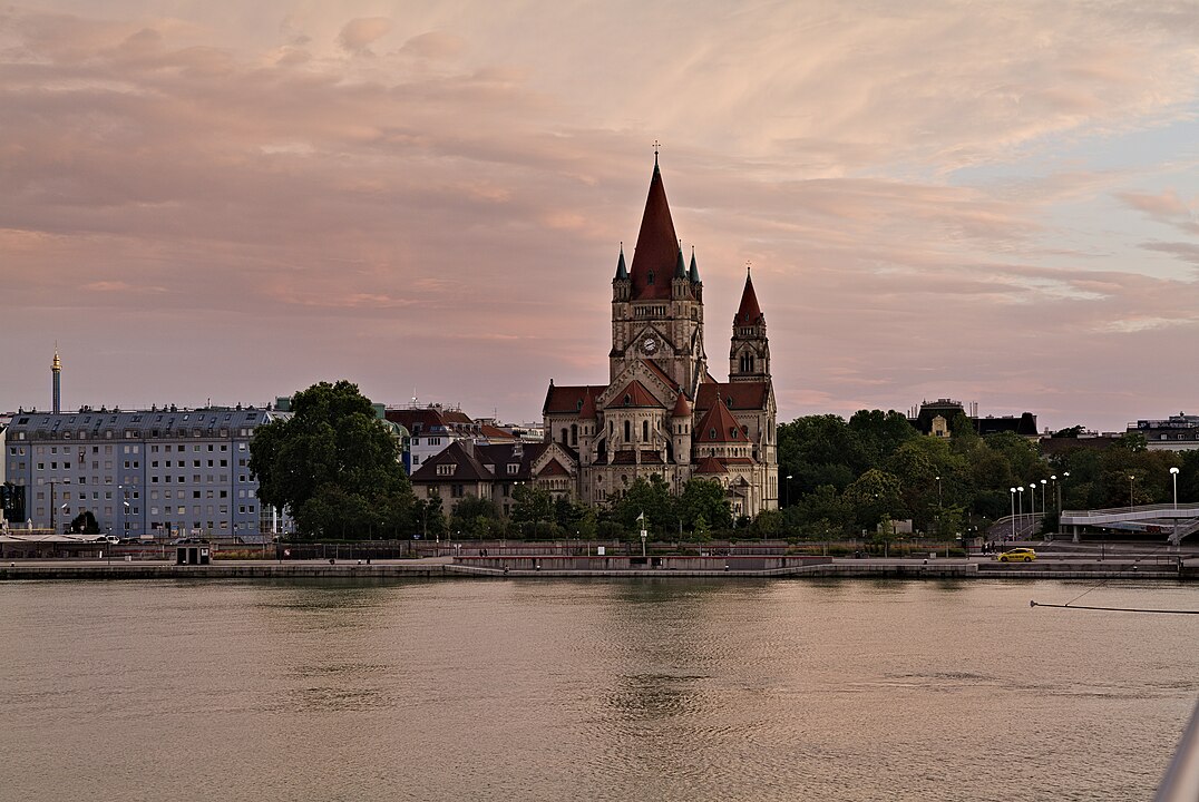 Дунай на закате