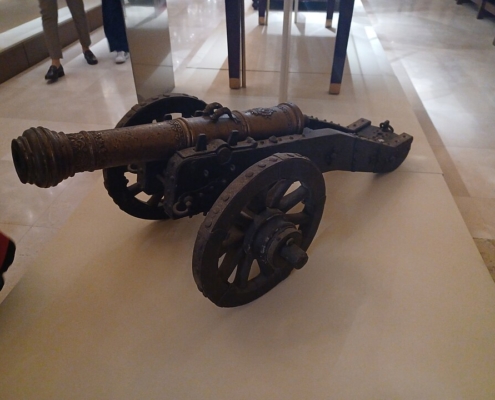 Пушка в Оружейной палате Дворца Великого Магистра